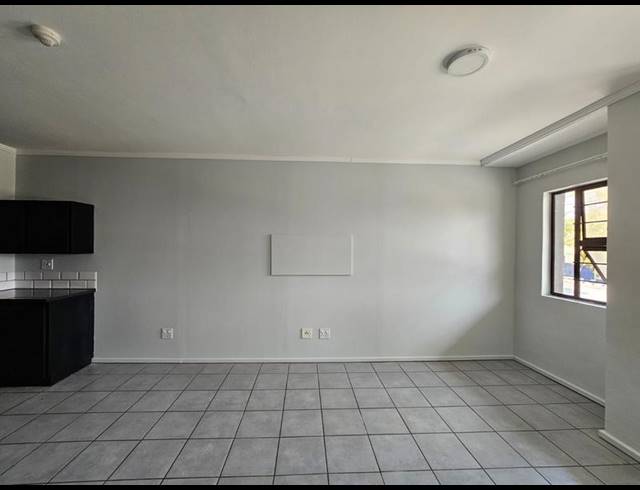 2 BEDROOM PROPERTY TO RENT IN FLORIDA